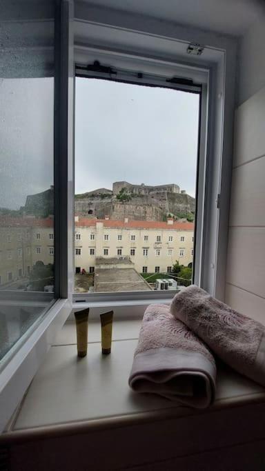 Old Port View Apartment, Διαμέρισμα Στο Κέντρο 2 Υπνοδωματίων Corfu  Экстерьер фото