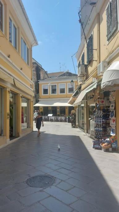 Old Port View Apartment, Διαμέρισμα Στο Κέντρο 2 Υπνοδωματίων Corfu  Экстерьер фото