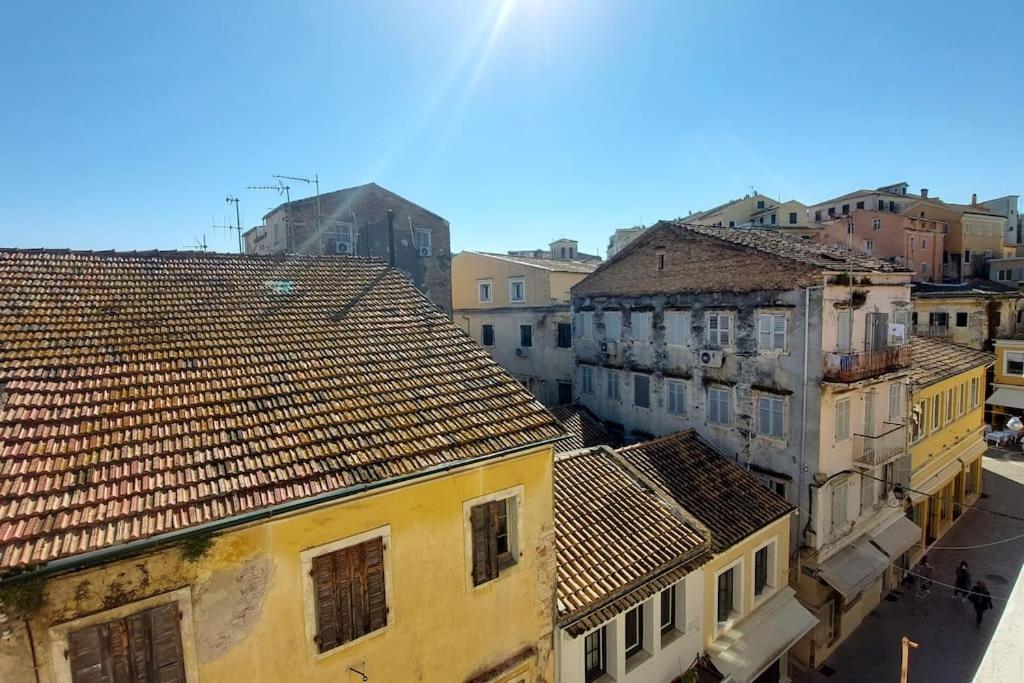 Old Port View Apartment, Διαμέρισμα Στο Κέντρο 2 Υπνοδωματίων Corfu  Экстерьер фото